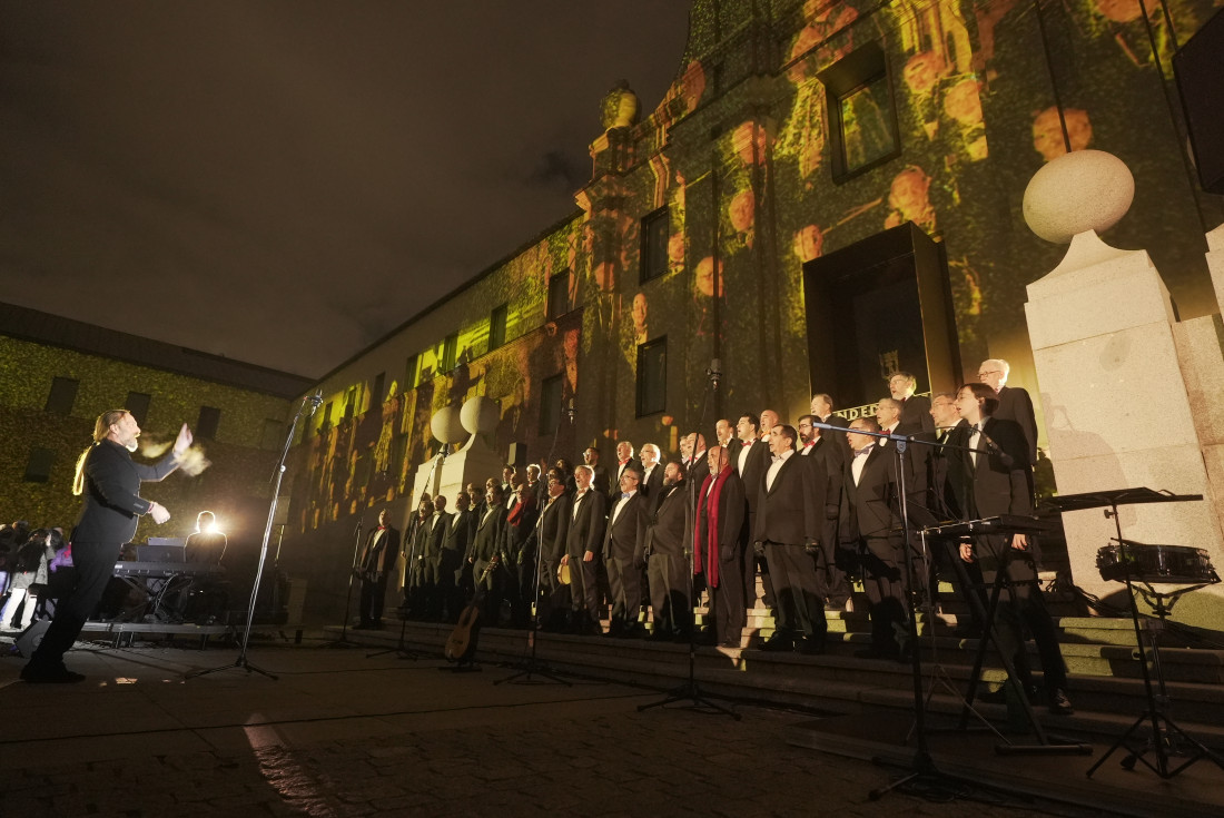 Coro de Voces Graves en Conde Duque